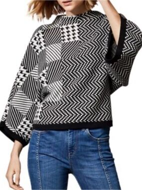 Black & White Patterned Women's Sweater - Modern Boxy Pullover